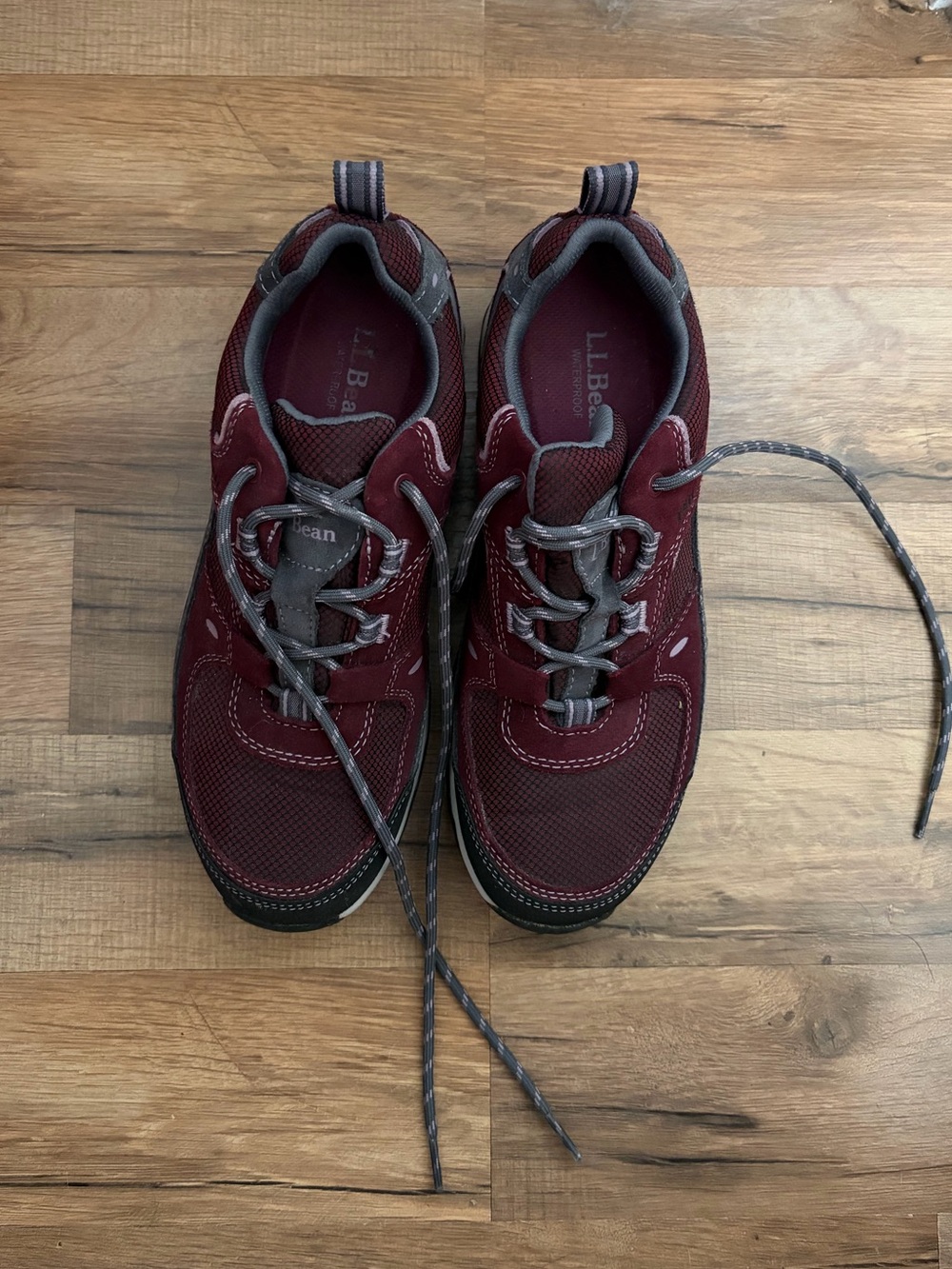 L.L. Bean Women’s Maroon Athletic Sneakers